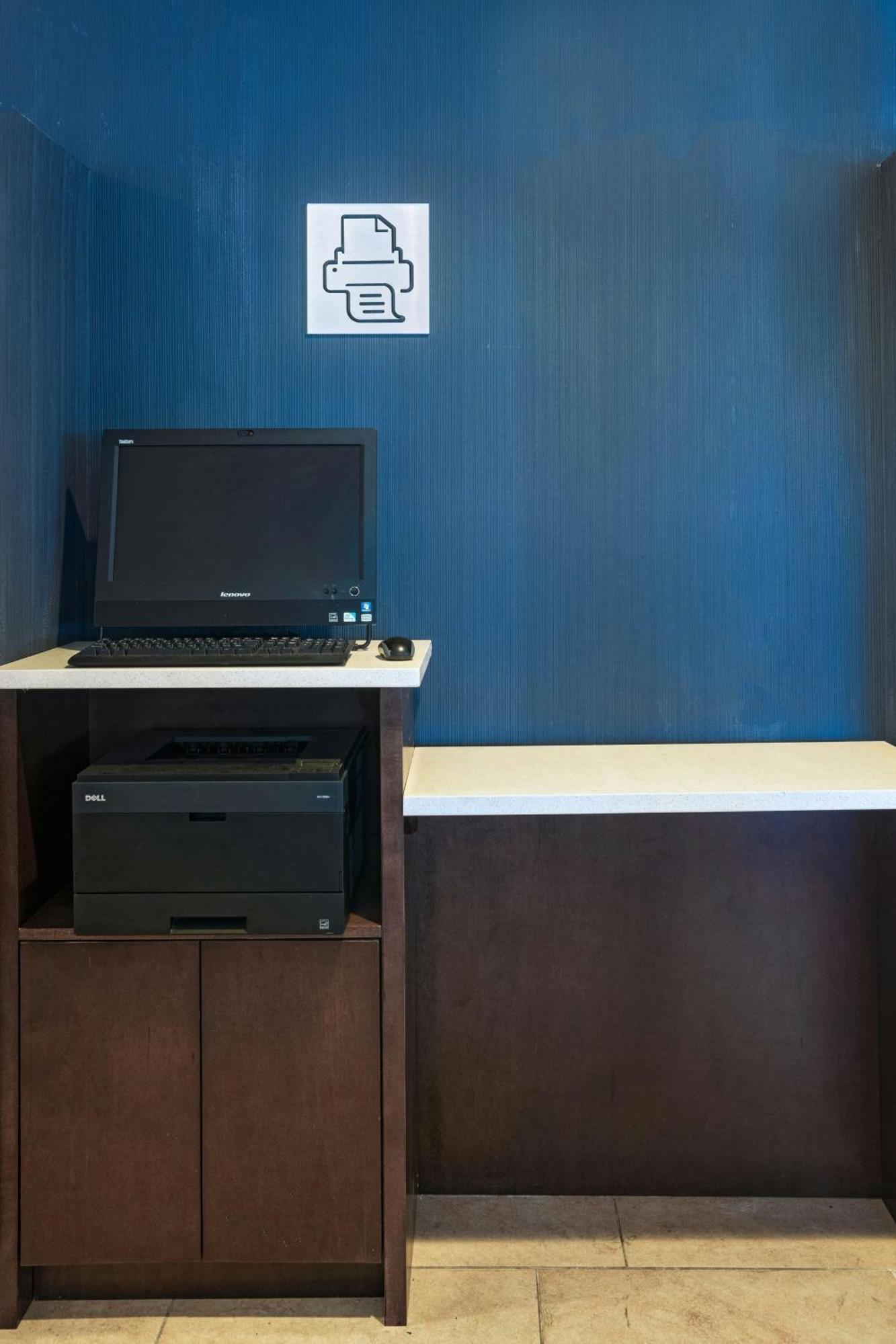 Courtyard By Marriott Medical Center 3*